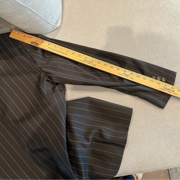 Gianfranco Ferre Mens Three Button Blazer Jacket Brown Size 42R Stripes - Picture 12 of 12